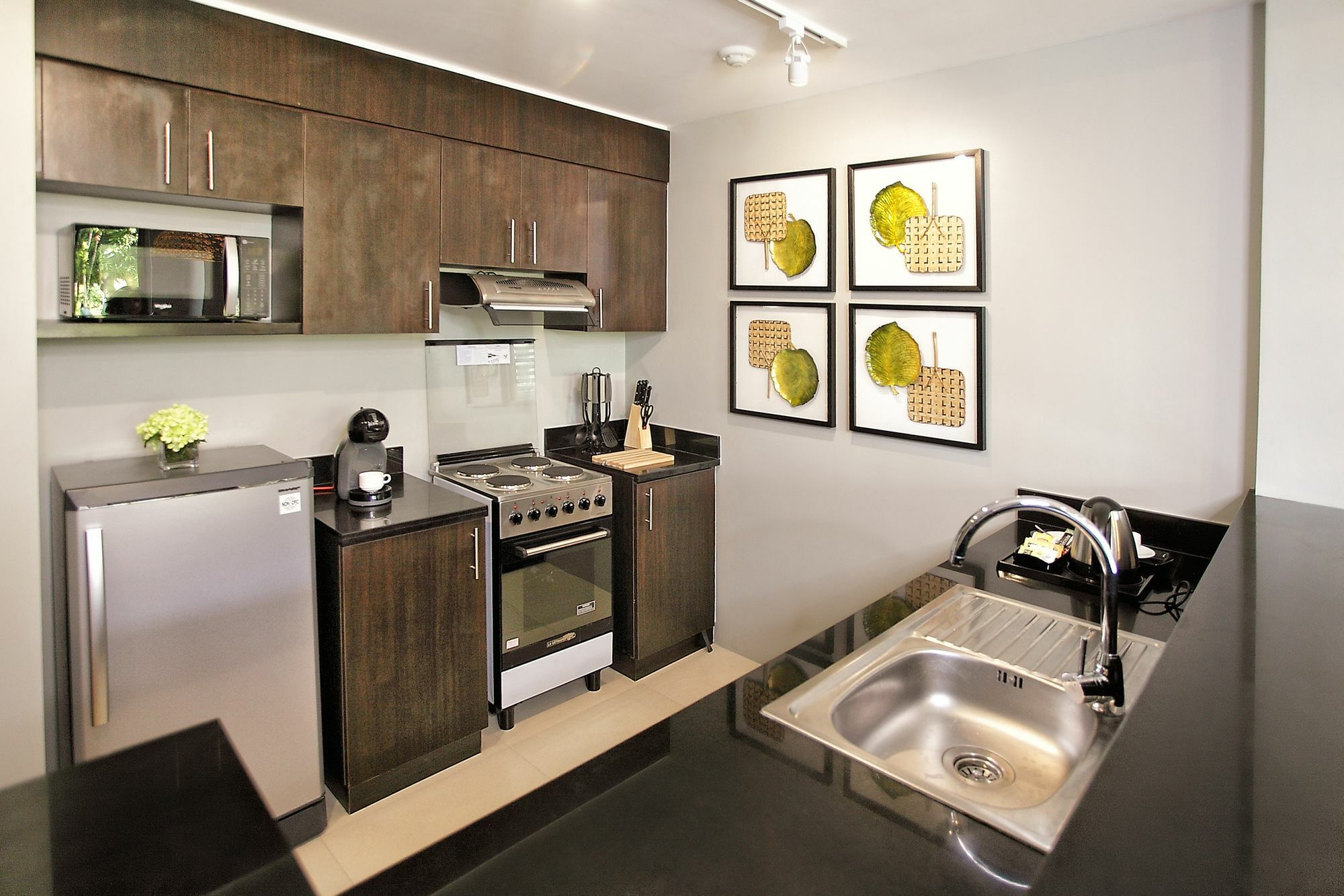 The Serviced Residences At Kasa Luntian Managed By Hii Тагайтай Экстерьер фото